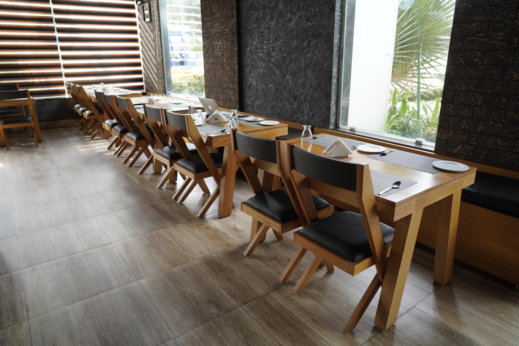 Kent Baywatch Suites Kochi Kültér fotó